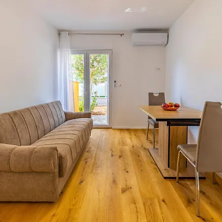 Lion Apartment Medulin